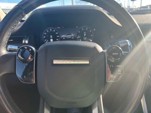Used 2020 Land Rover Discovery Sport SE image 32
