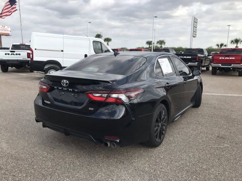 Used 2022 Toyota Camry SE image 7