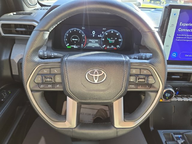 Used 2025 Toyota 4Runner Trailhunter AWD/4WD image 22