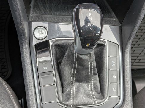 Used 2022 Volkswagen Tiguan SEL R-Line image 26
