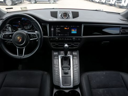 Used 2019 Porsche Macan AWD/4WD image 6