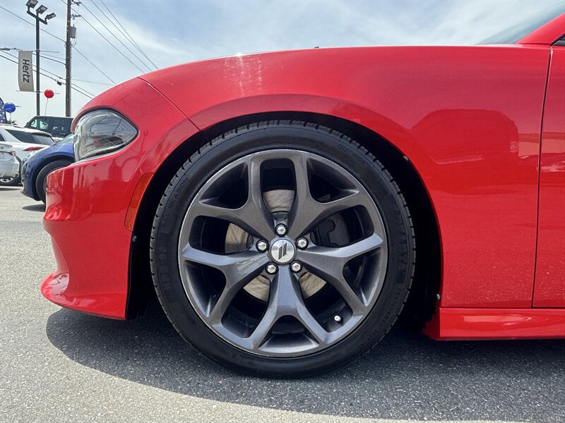 Used 2019 Dodge Charger R/T RWD image 9