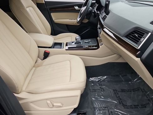 Used 2020 Audi Q5 2.0T Premium image 19