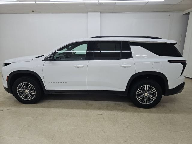 Used 2025 Chevrolet Traverse LT AWD/4WD image 16