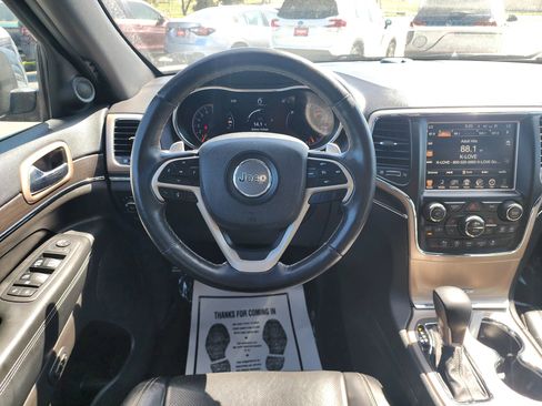Used 2017 Jeep Grand Cherokee Limited w/ Luxury Group II image 10