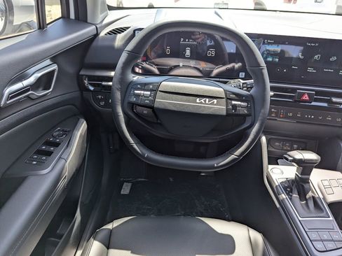 New 2026 Kia Sportage EX FWD image 14