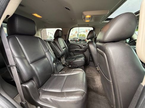 Used 2011 GMC Yukon Denali AWD/4WD image 40