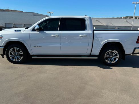 Used 2023 RAM 1500 Limited AWD/4WD image 2