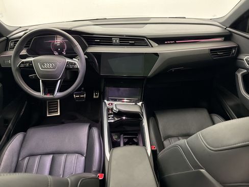 Certified 2024 Audi SQ8 e-tron Premium Plus w/ Black Optic Package AWD/4WD image 16