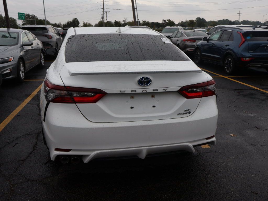 Used 2024 Toyota Camry SE FWD image 16