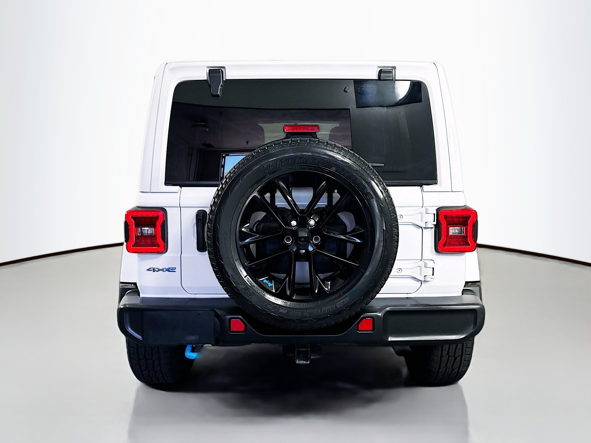 Used 2022 Jeep Wrangler Unlimited Sahara w/ Cold Weather Group AWD/4WD image 5