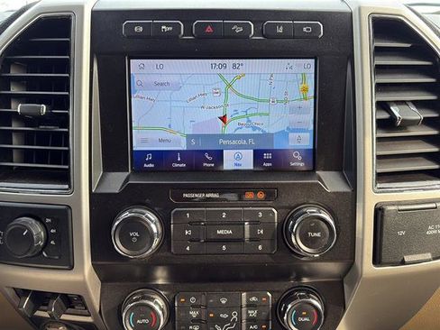 Used 2020 Ford F250 Lariat w/ Lariat Value Package AWD/4WD image 24