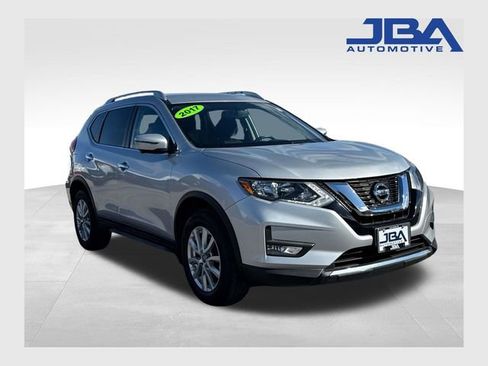 Used 2017 Nissan Rogue SV w/ SV Premium Package image 1