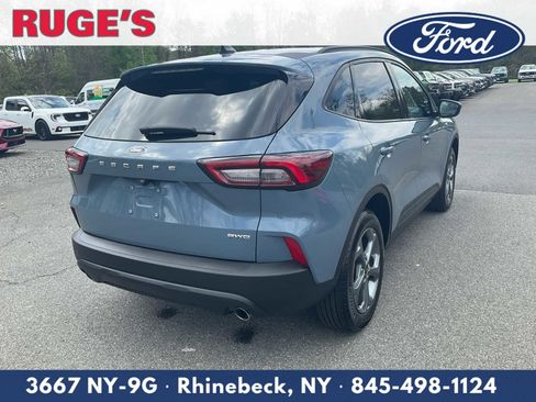 Certified 2025 Ford Escape ST-Line Select AWD/4WD image 3