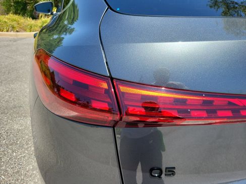 Used 2025 Audi Q5 Premium Plus w/ Premium Plus AWD/4WD image 10