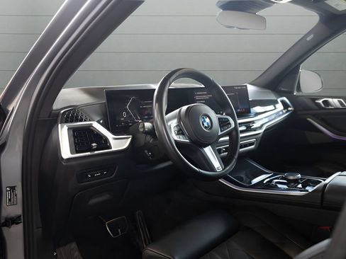 Used 2025 BMW X5 xDrive40i w/ M Sport Package AWD/4WD image 30
