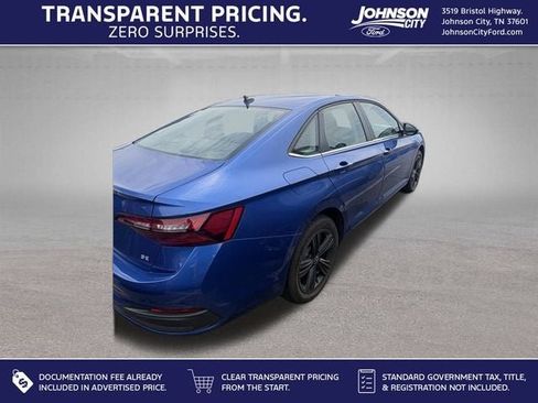 Used 2024 Volkswagen Jetta SE w/ Panoramic Sunroof Package FWD image 1