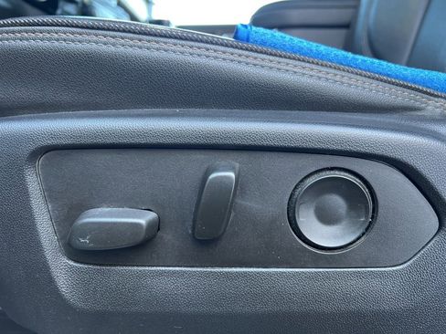 Used 2022 Chevrolet Silverado 1500 High Country image 11