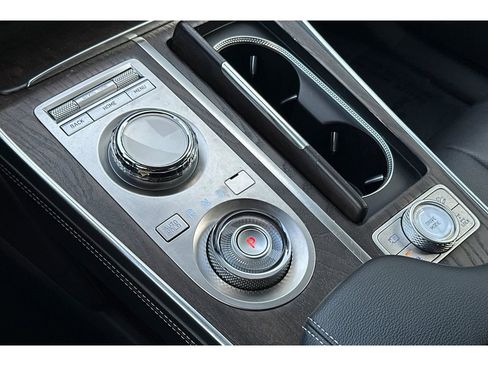 Used 2024 Genesis GV80 2.5T image 24