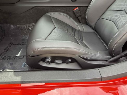Used 2025 Chevrolet Corvette Stingray Preferred Cpe w/ Battery Protection Package RWD image 31
