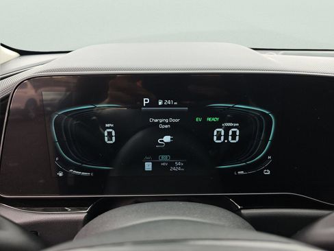 Certified 2025 Kia Niro EX w/ EX Cold Weather Package FWD image 13