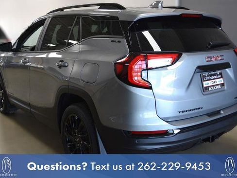 Used 2023 GMC Terrain SLE w/ Driver Convenience Package AWD/4WD image 4