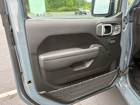 New 2026 Jeep Gladiator Sport AWD/4WD image 14