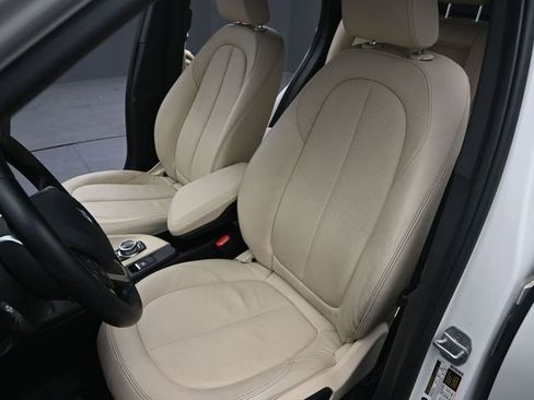 Used 2017 BMW X1 sDrive28i image 12