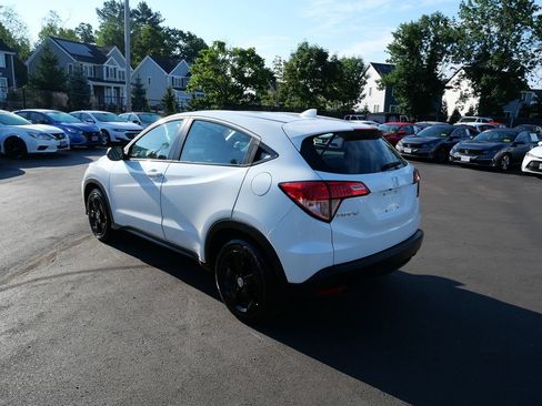 Used 2016 Honda HR-V LX image 5