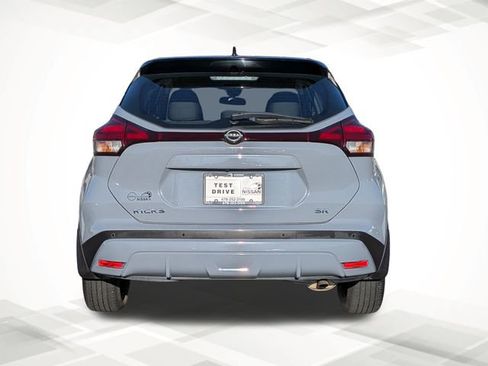 Used 2022 Nissan Kicks SR image 5