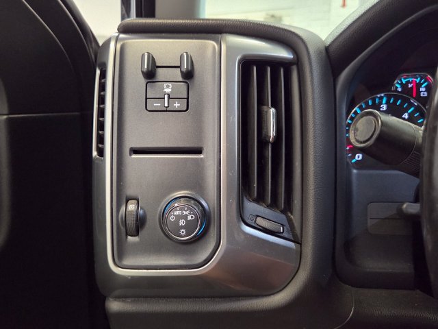 Used 2018 Chevrolet Silverado 1500 LT w/ All Star Edition RWD image 30