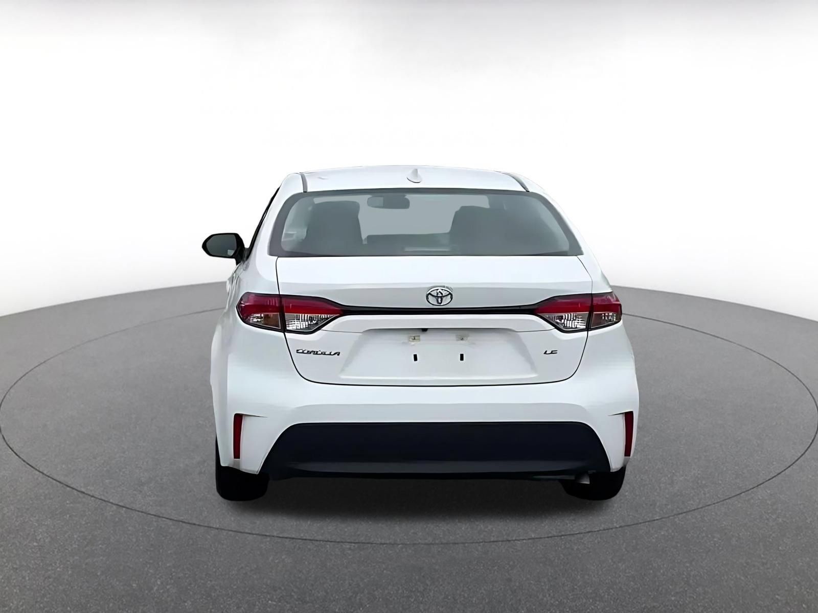Used 2025 Toyota Corolla LE FWD image 12