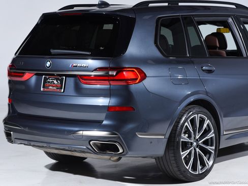 Used 2021 BMW X7 M50i image 16