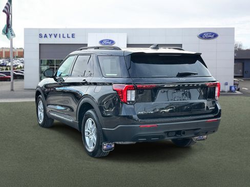 Used 2025 Ford Explorer Active image 4