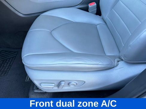 Used 2023 Toyota Highlander XLE FWD image 18