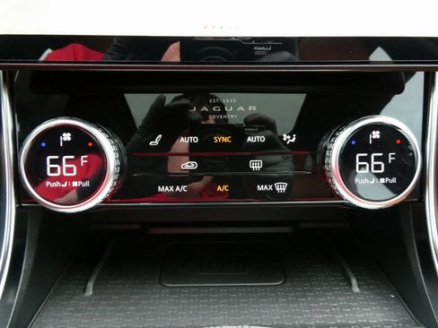 Used 2024 Jaguar XF R-Dynamic SE image 29