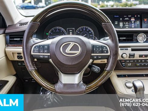 Used 2017 Lexus ES 350 w/ Premium Package FWD image 27
