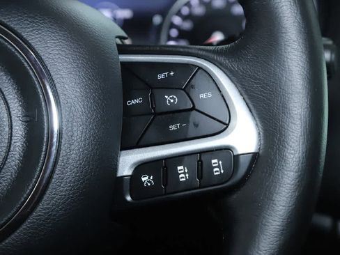 Used 2023 Jeep Renegade Limited image 21