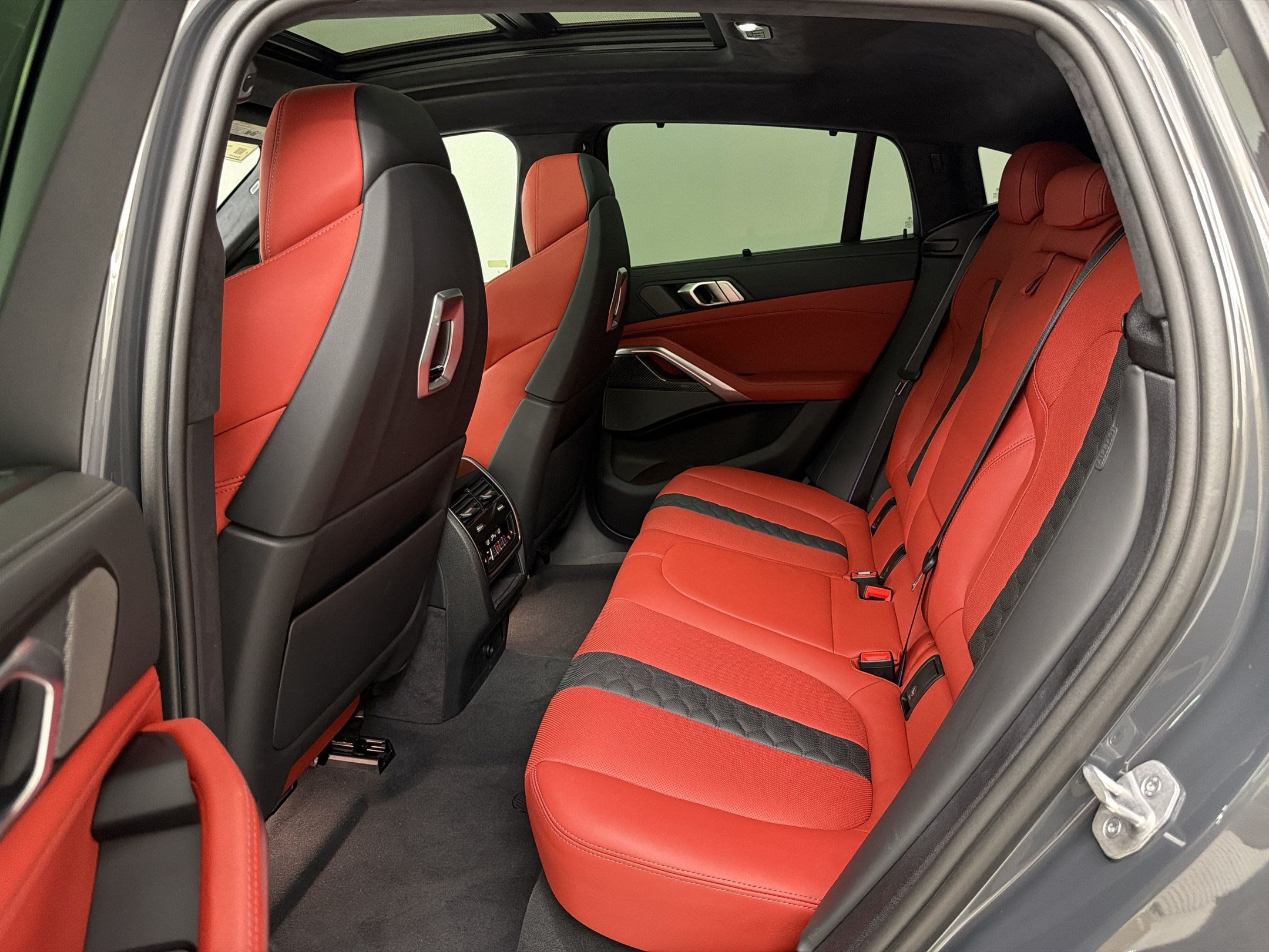 Used 2024 BMW X6 M Competition w/ Executive Package AWD/4WD image 23