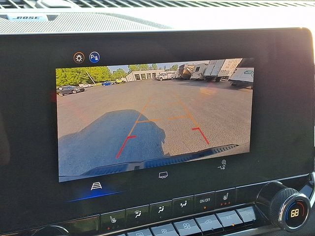 Used 2024 Chevrolet Colorado Z71 w/ Z71 Convenience Package 2 AWD/4WD image 4