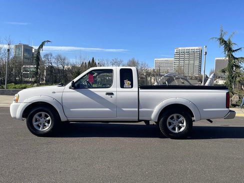 Used 2004 Nissan Frontier XE w/ (VTP) Value Truck Pkg image 16