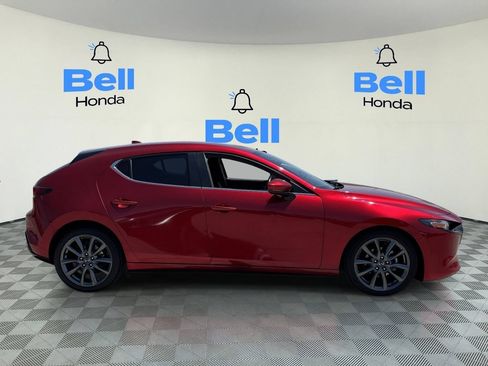 Used 2019 MAZDA MAZDA3 Hatchback w/ Preferred Package FWD image 5