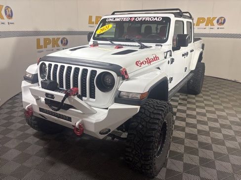 Used 2021 Jeep Gladiator Willys image 12