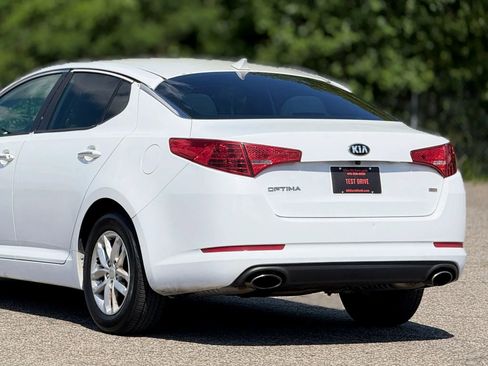 Used 2013 Kia Optima LX image 16