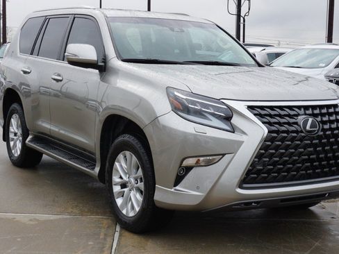 Used 2021 Lexus GX 460 Premium w/ Premium Plus Package image 3