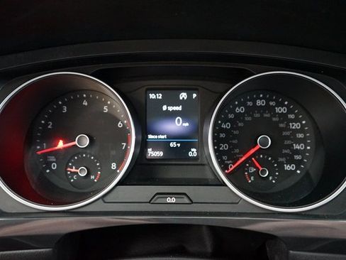 Used 2018 Volkswagen Tiguan SE image 31