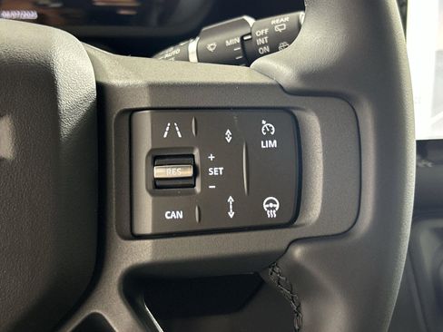 New 2025 Land Rover Defender 110 S image 13