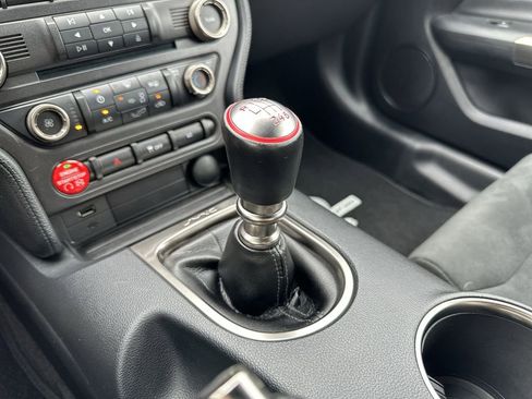 Used 2017 Ford Mustang Shelby GT350 image 24