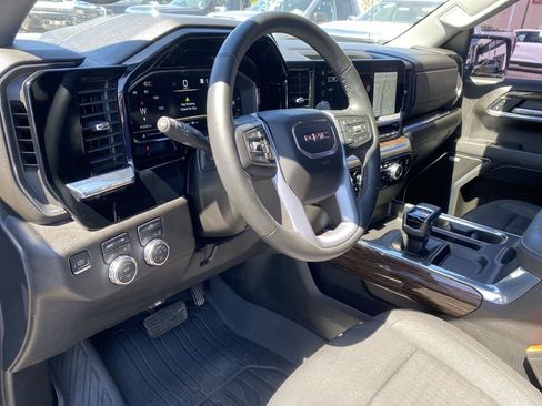 Used 2024 GMC Sierra 1500 Elevation w/ Preferred Package image 10