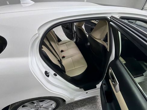 Used 2017 Lexus CT 200h FWD image 28